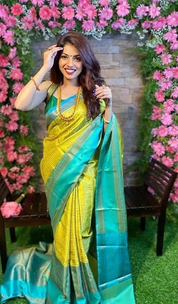 Beautiful Art Silk Jacquard Border Saree With Unstitched Running Blouse