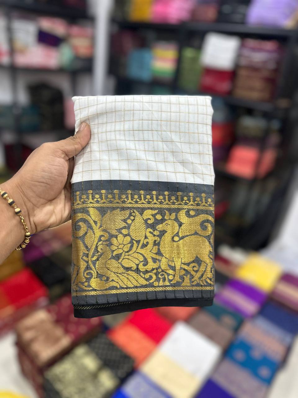 We Launching mercerised cotton silk in Exclusive border Self Viweing design
