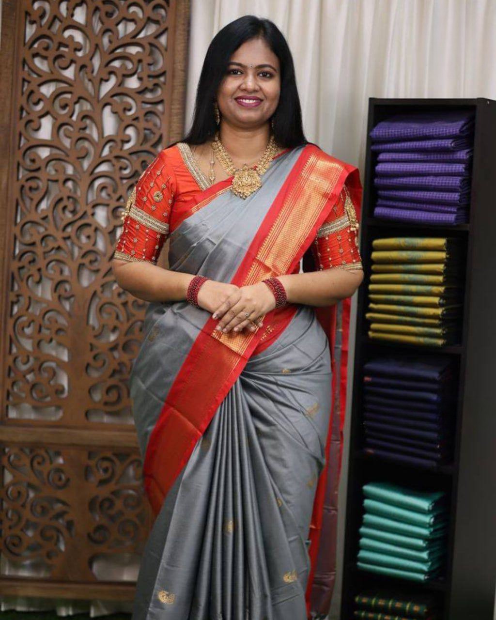 New Lounching Beautiful Cotton Silk Saree