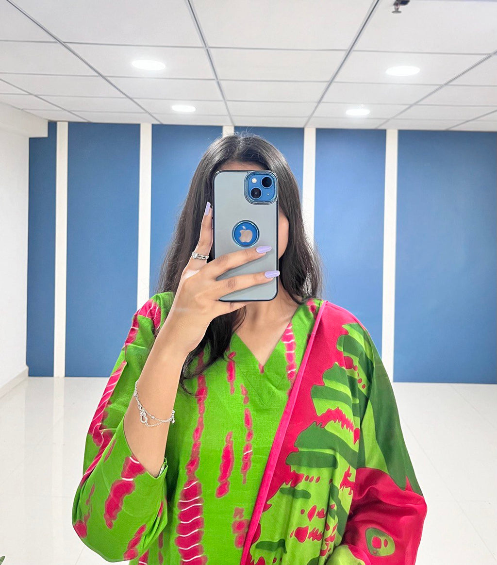 New Look in Printed Kurti & Trousers with Dupatta Set!