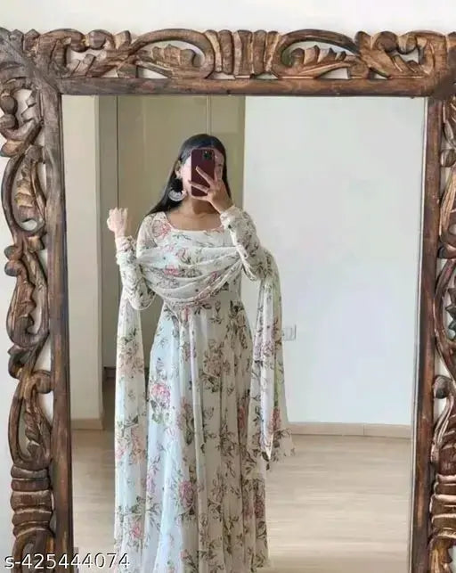 Designer Special White Flower Printed Beautiful Georgette Anarkali Gown Dupatta