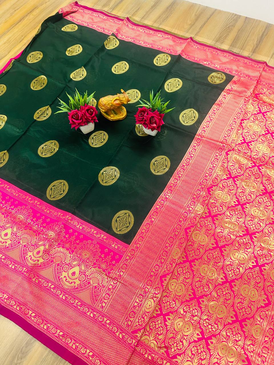 New Lounching Beautiful Art Silk Jacquard Border Saree