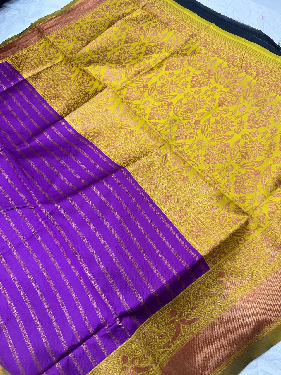Beautiful Art Silk Jacquard Border Saree With Unstitched Running Blouse