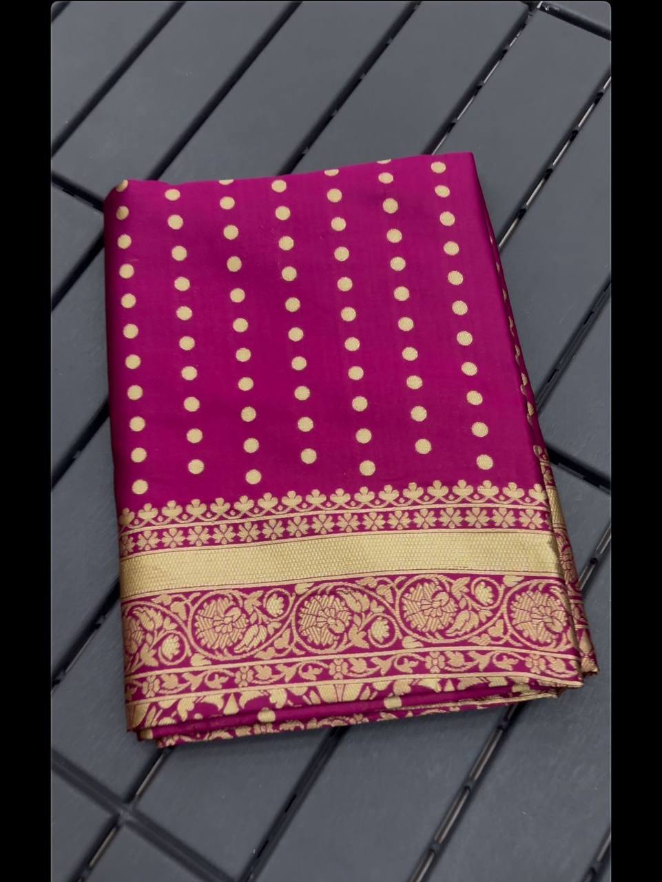 Beautiful Art Silk Jacquard Border Saree With Unstitched Running Blouse
