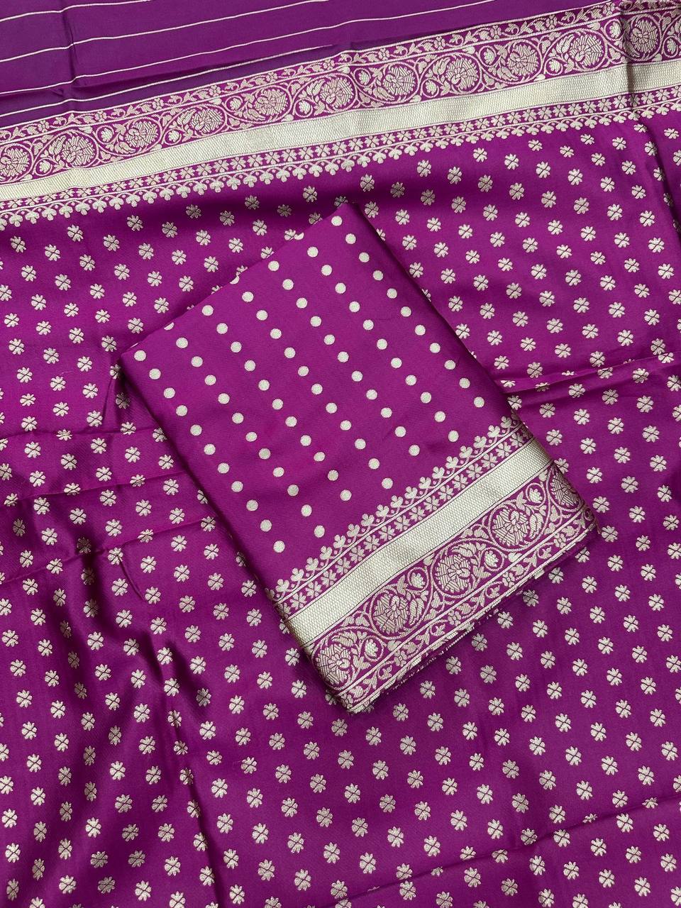 Beautiful Art Silk Jacquard Border Saree With Unstitched Running Blouse
