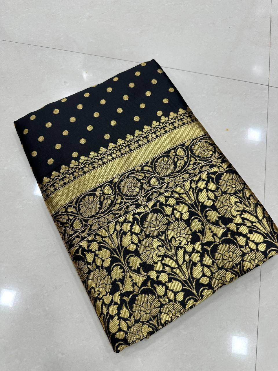 Beautiful Art Silk Jacquard Border Saree With Unstitched Running Blouse