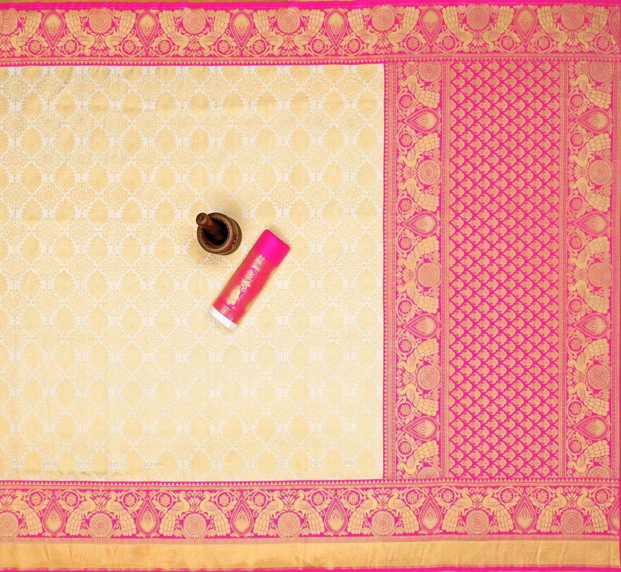 New Lounching Beautiful Art Silk Jacquard Border Saree