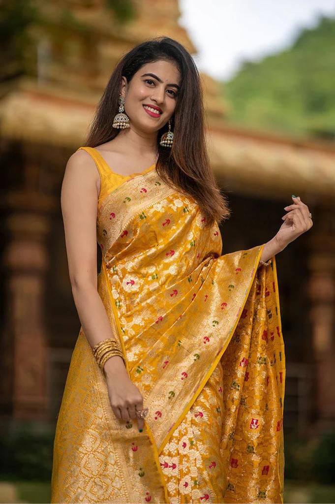 New Lounching Beautiful Art Silk Jacquard Border Saree