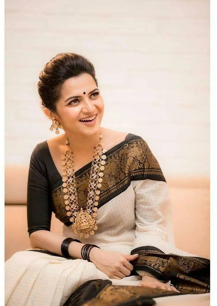 Beautiful Art Silk Jacquard Border Saree