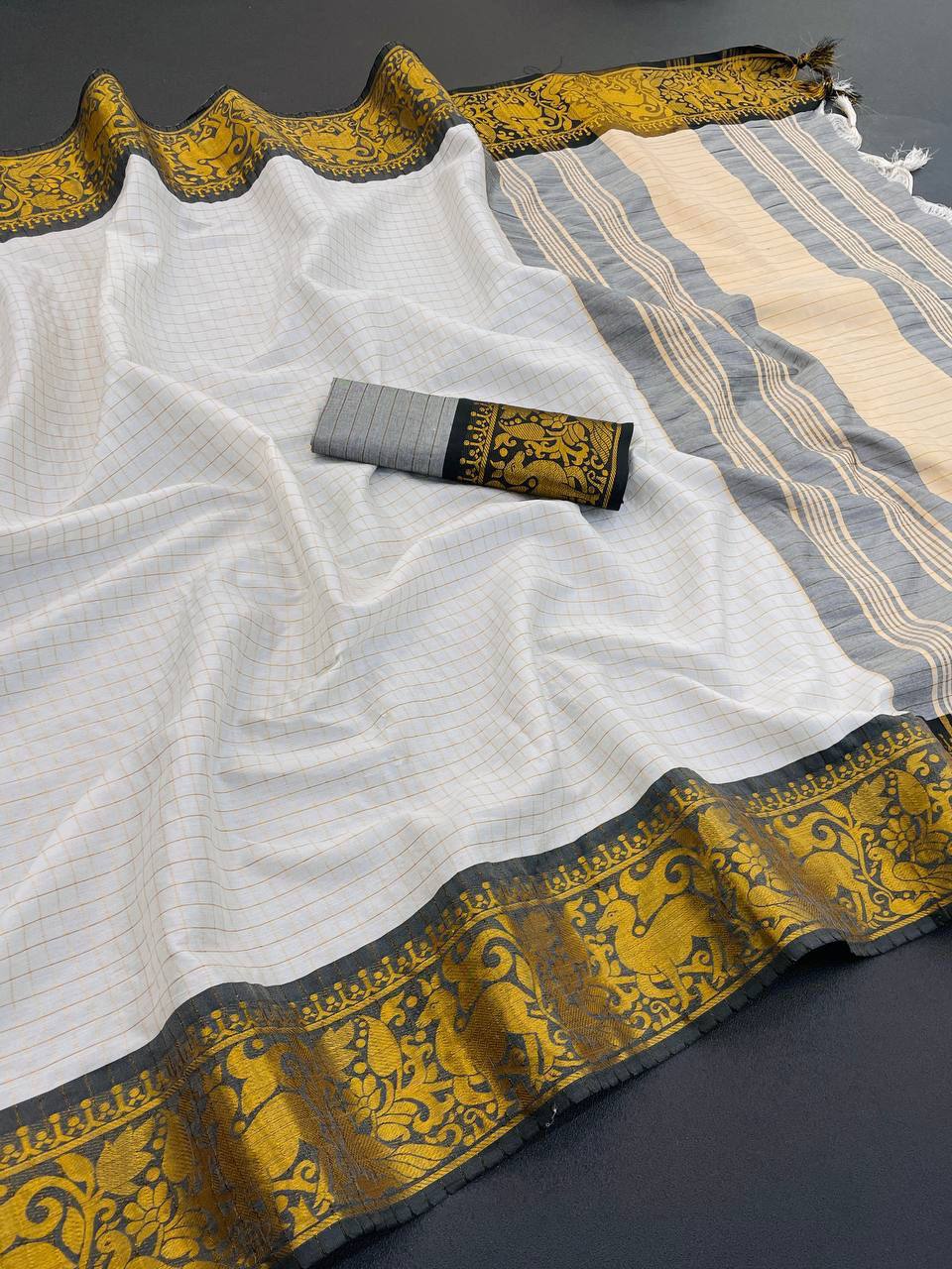 We Launching mercerised cotton silk in Exclusive border Self Viweing design