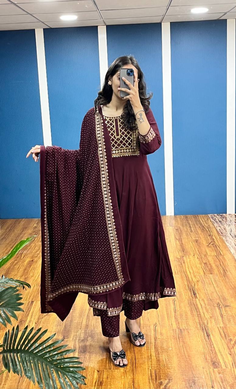 New Premium Beautiful Printed Designer Rayon Traditional Kurti With Pant And Dupatta Set Embroidery Work