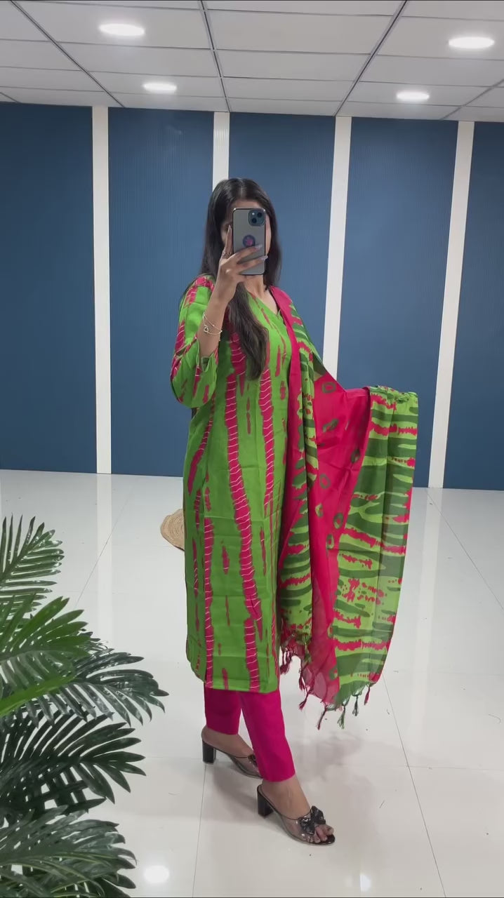 New Look in Printed Kurti & Trousers with Dupatta Set!